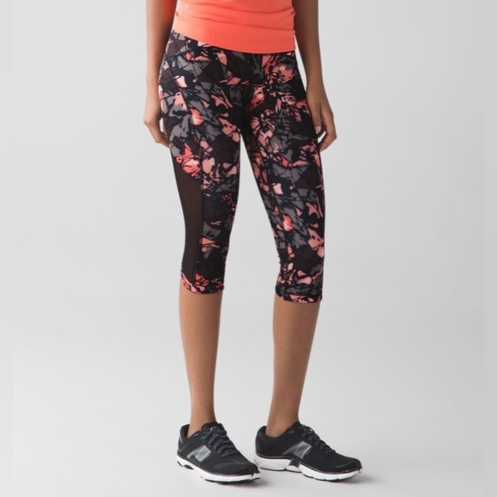 Lululemon Sun Runner Black and Pink Crop Capri Size 6